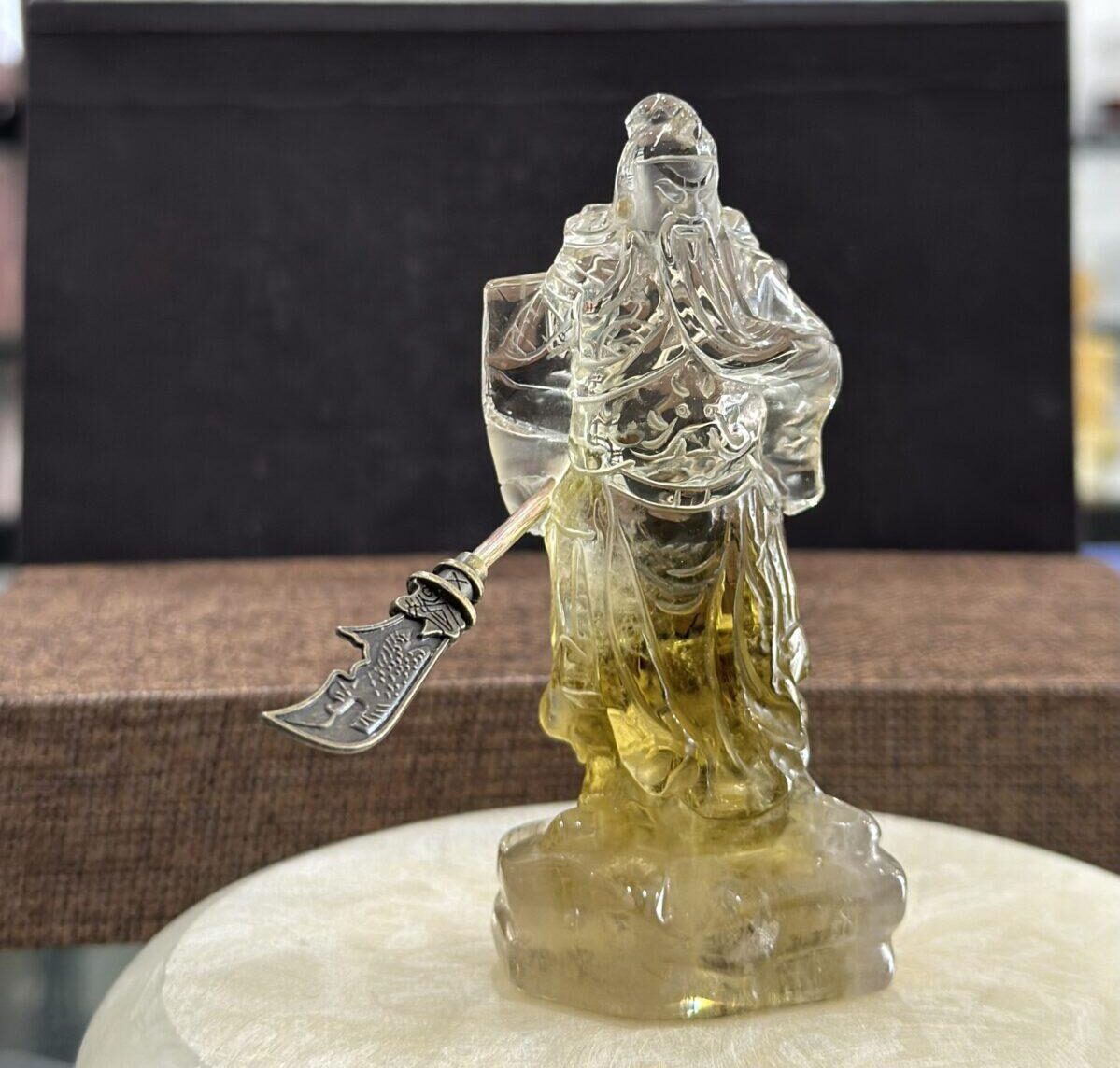 Tượng quan vân trường thạch anh vàng