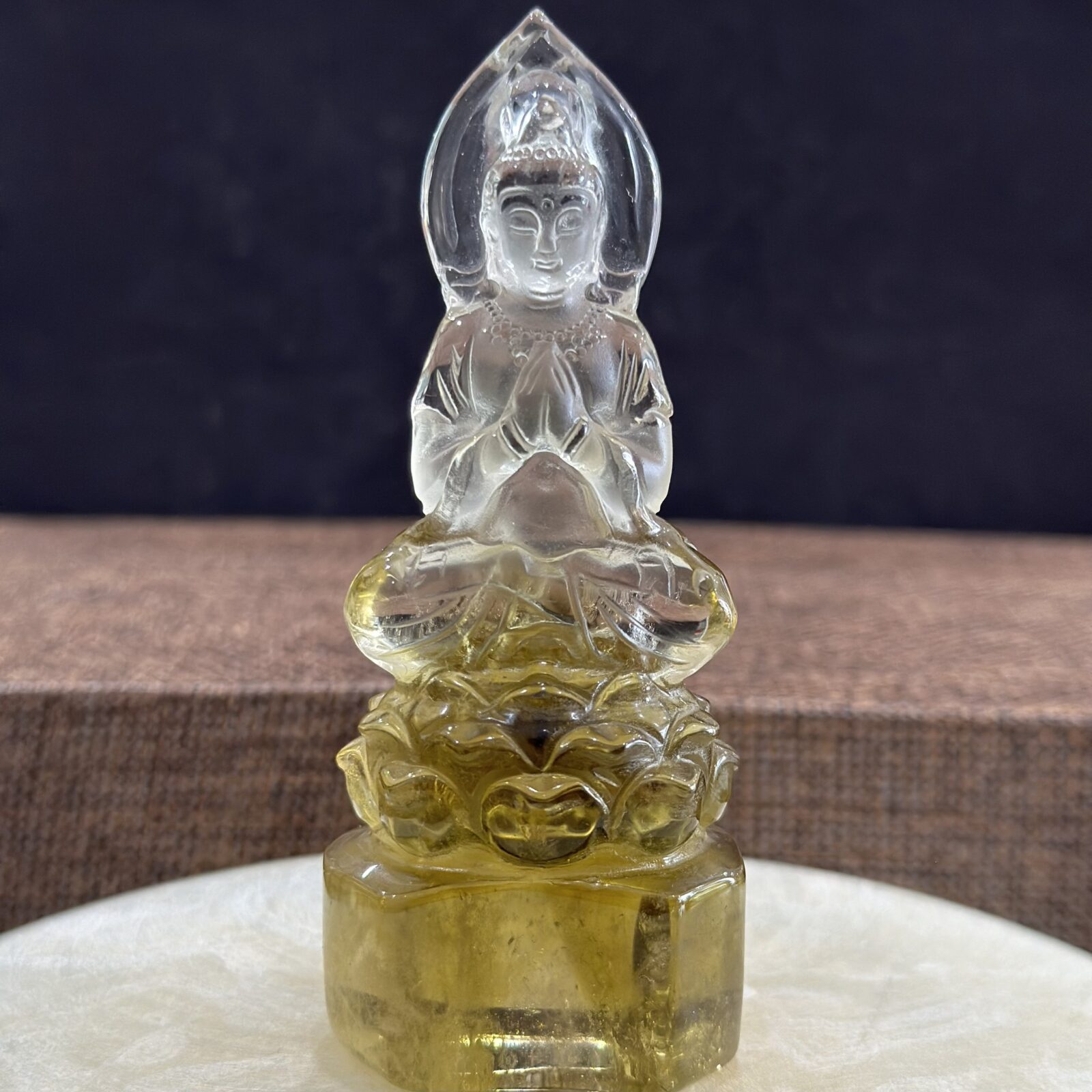 Tượng phật bà quan âm ngồi thạch anh vàng