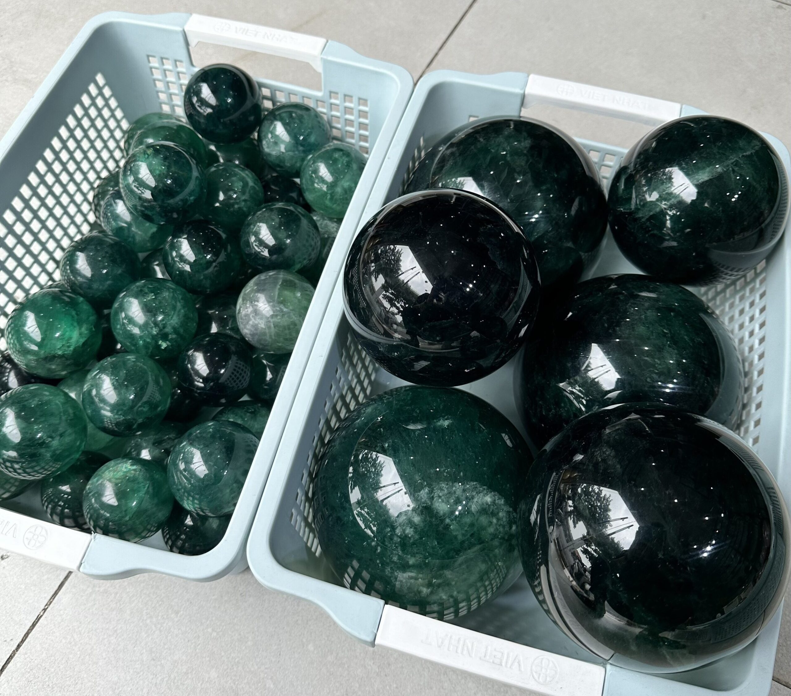 quả cầu đá fluorit