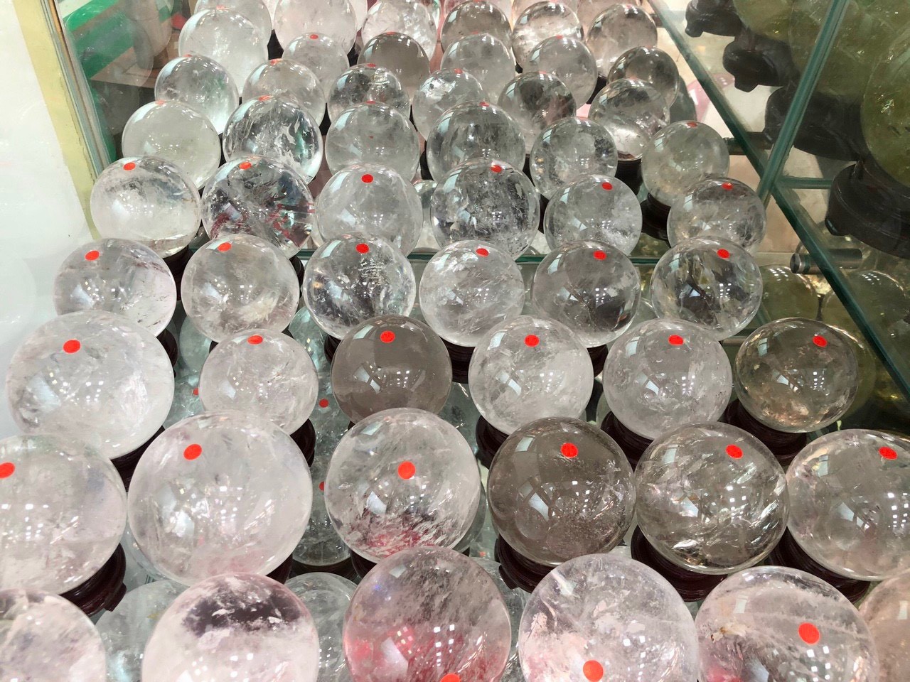 cầu đá thạch anh trắng