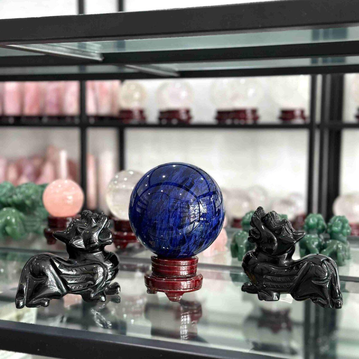 cầu đá núi lửa xanh