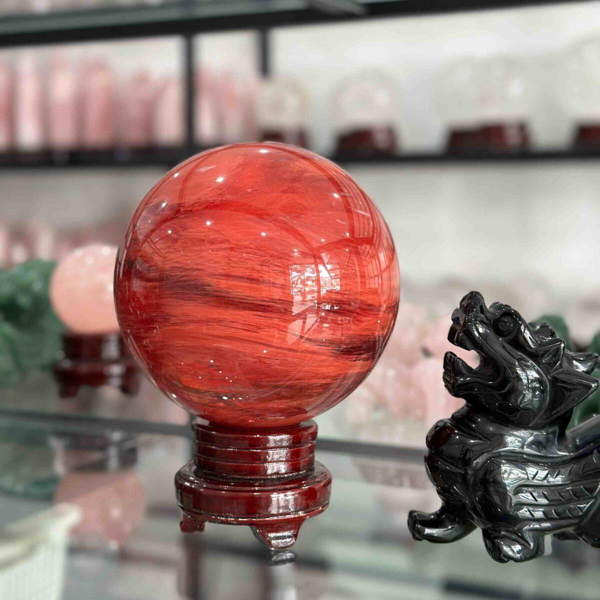 cầu đá núi lửa đỏ