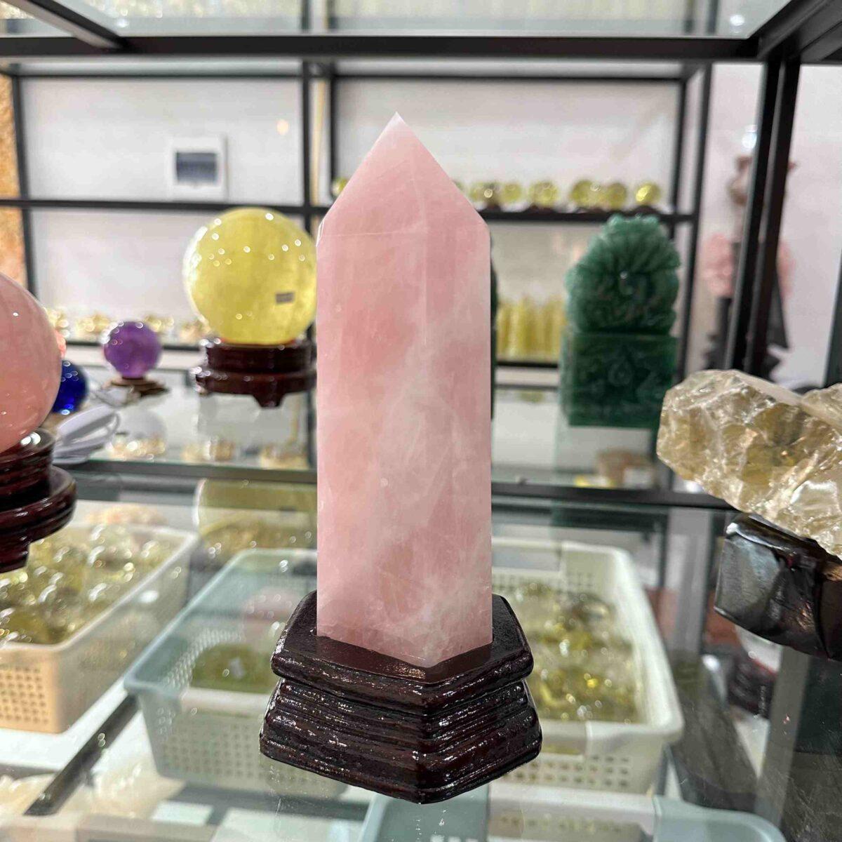 Trụ Đá Thạch Anh Hồng