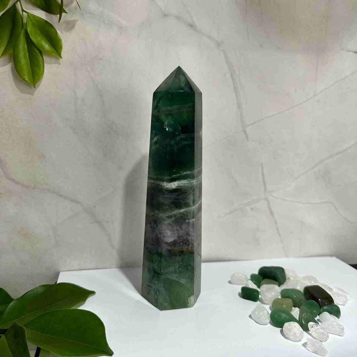 trụ đá fluorite tự nhiên